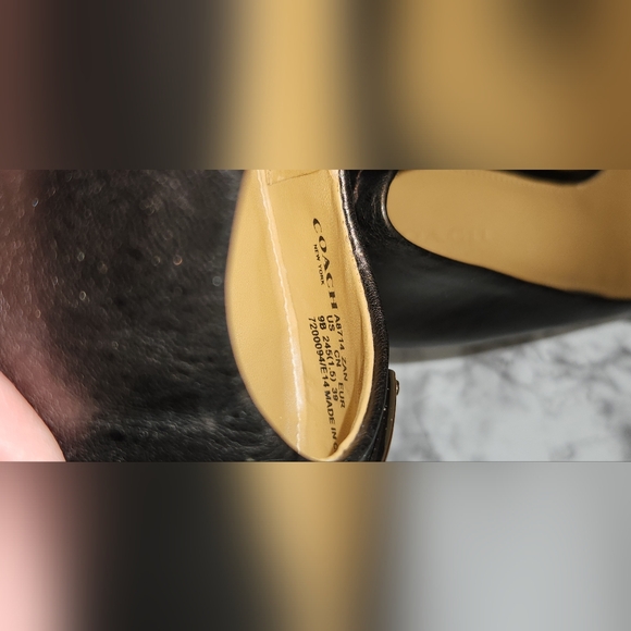 Coach Zan Pumps w/box. Size 9 - Picture 10 of 14